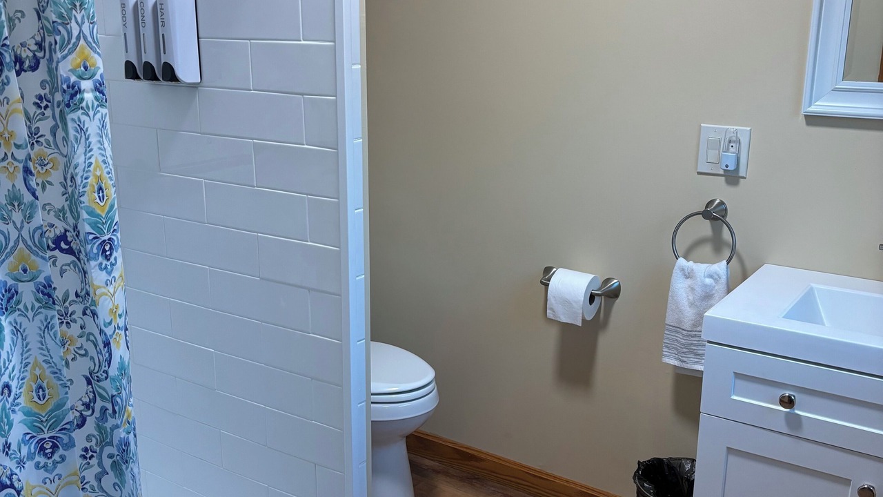 Photo of Bathroom in Conneaut Lakeshore