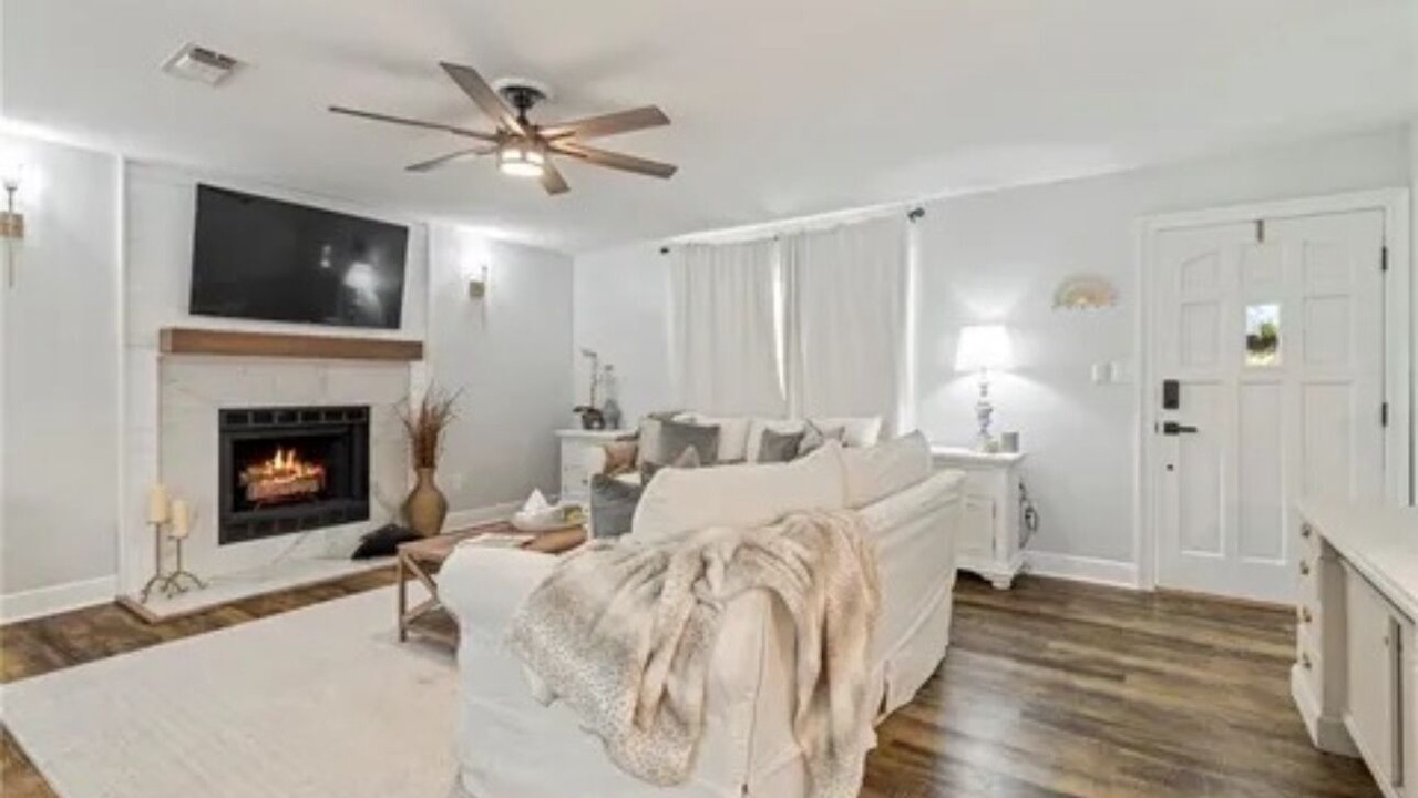 Photo of Livingroom in Mandeville