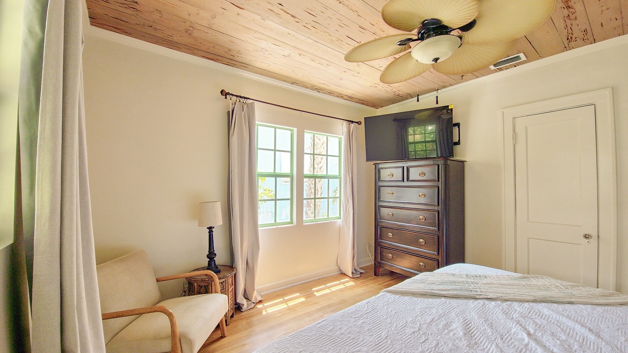 Photo of Bedroom in Flamingo Parks