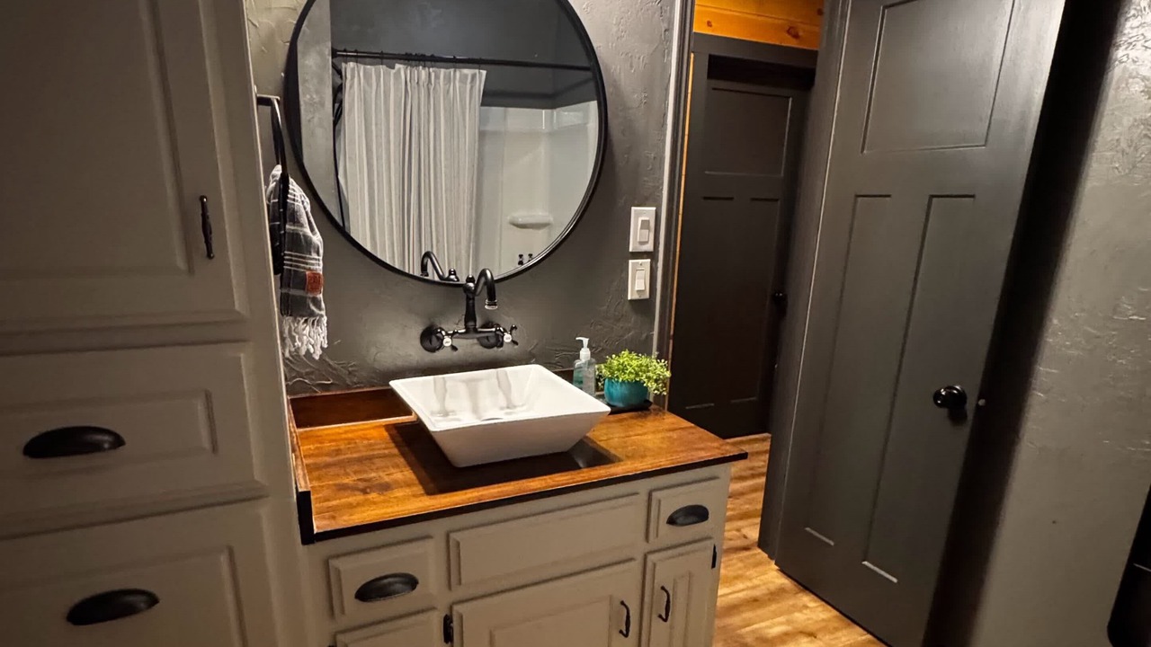 Photo of Bathroom in Sulphur