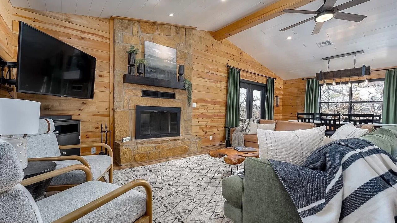 Photo of Livingroom in Sulphur