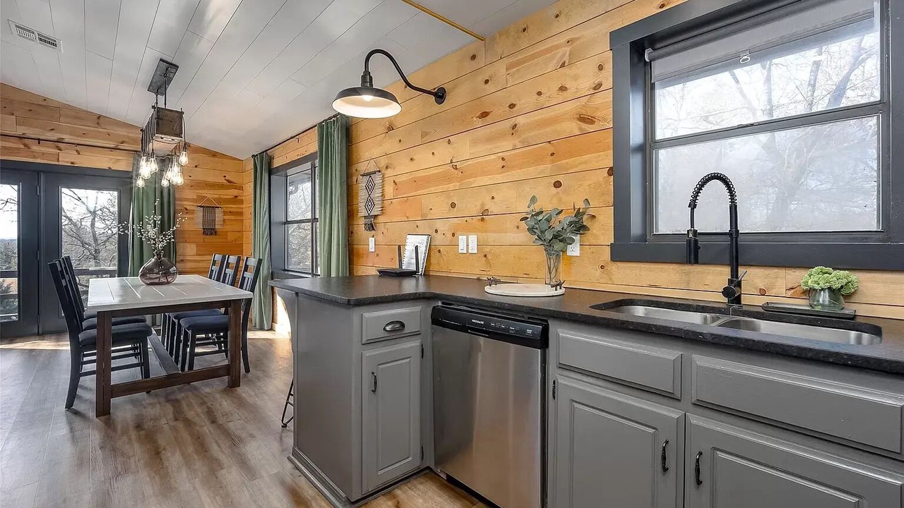 Photo of Kitchen in Sulphur