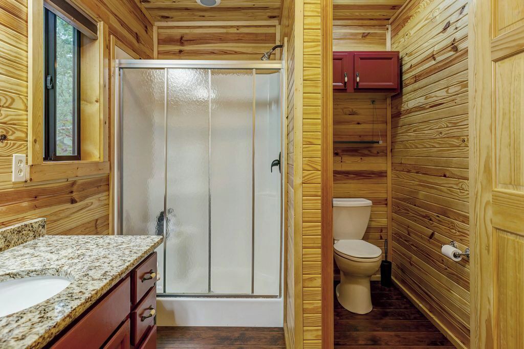 Photo of Bathroom in Innsbrook