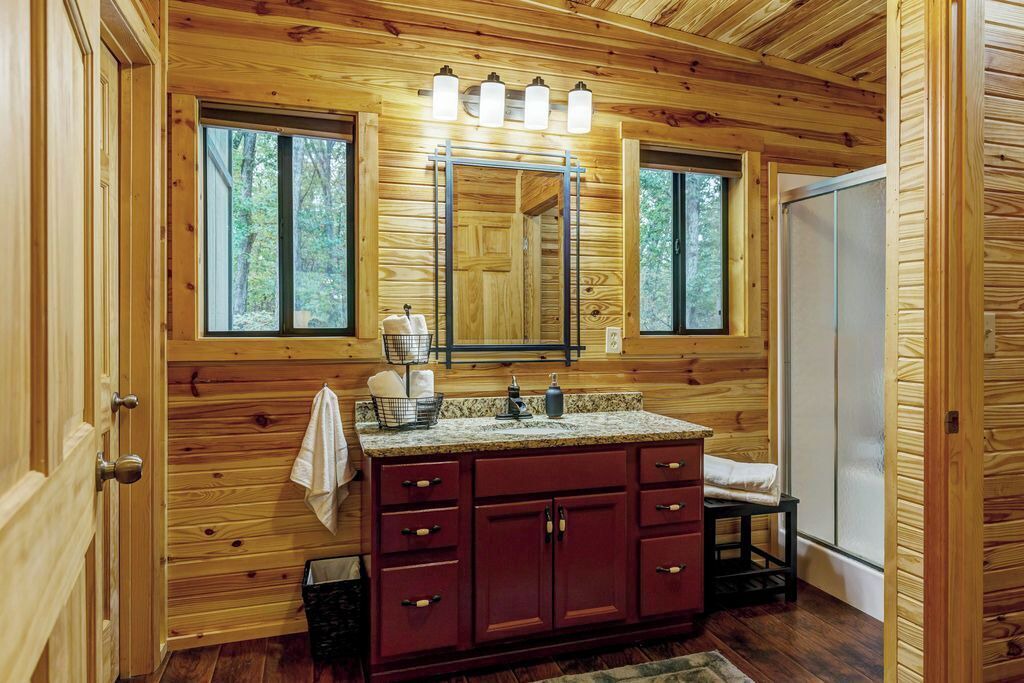 Photo of Bathroom in Innsbrook