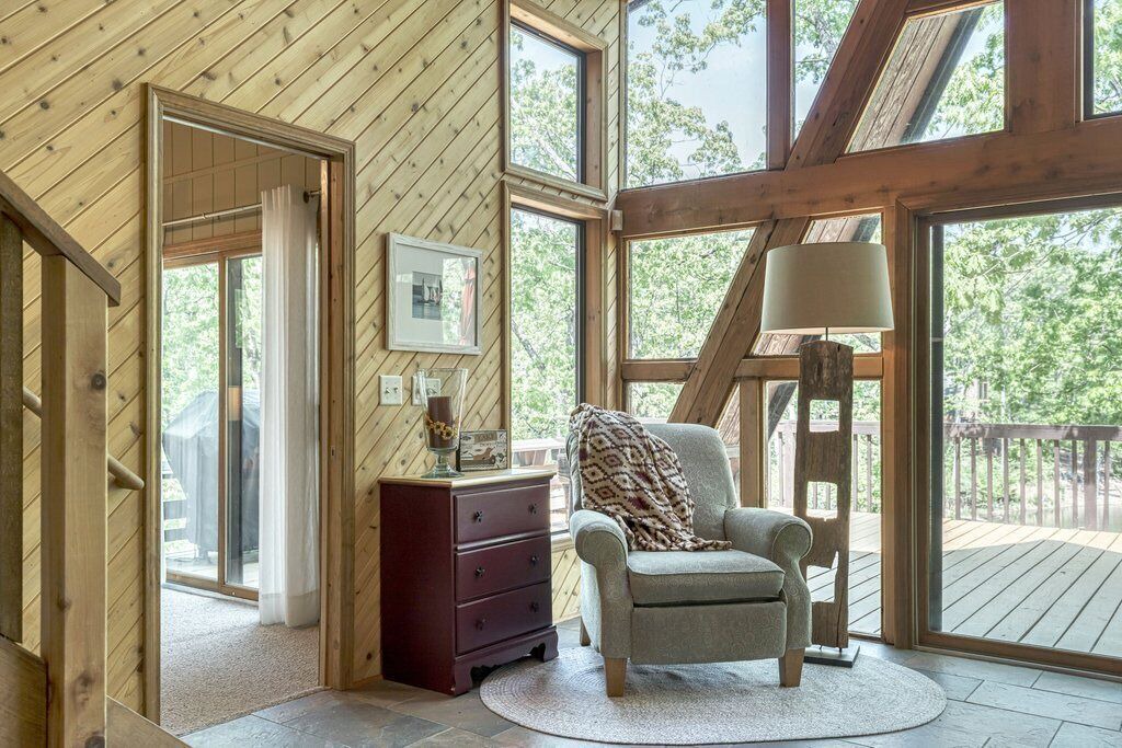 Photo of Livingroom in Innsbrook