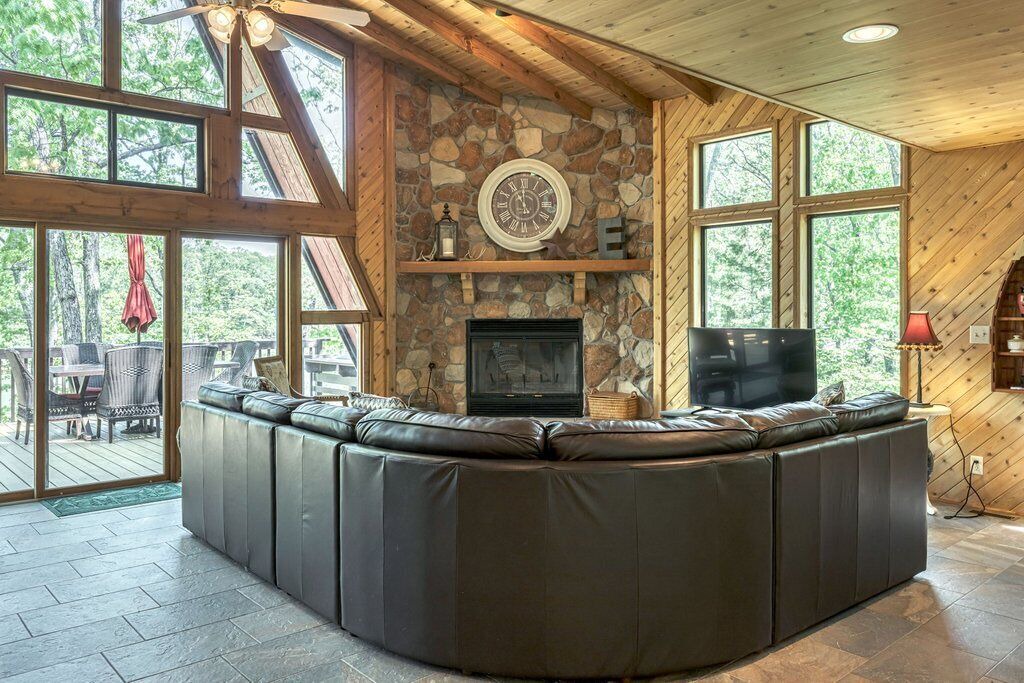 Photo of Livingroom in Innsbrook