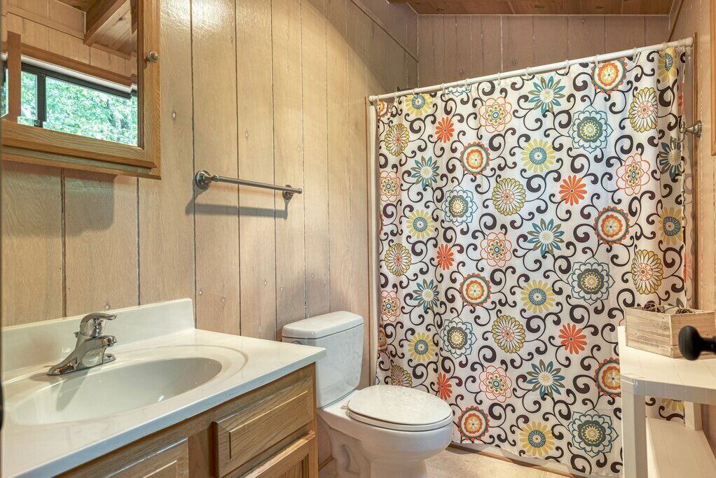 Photo of Bathroom in Innsbrook