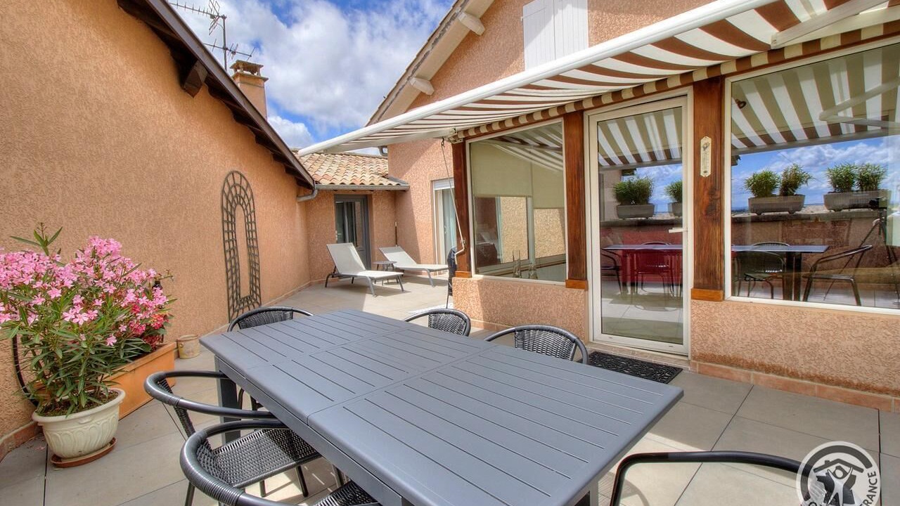 Photo of Outdoor in Cercie