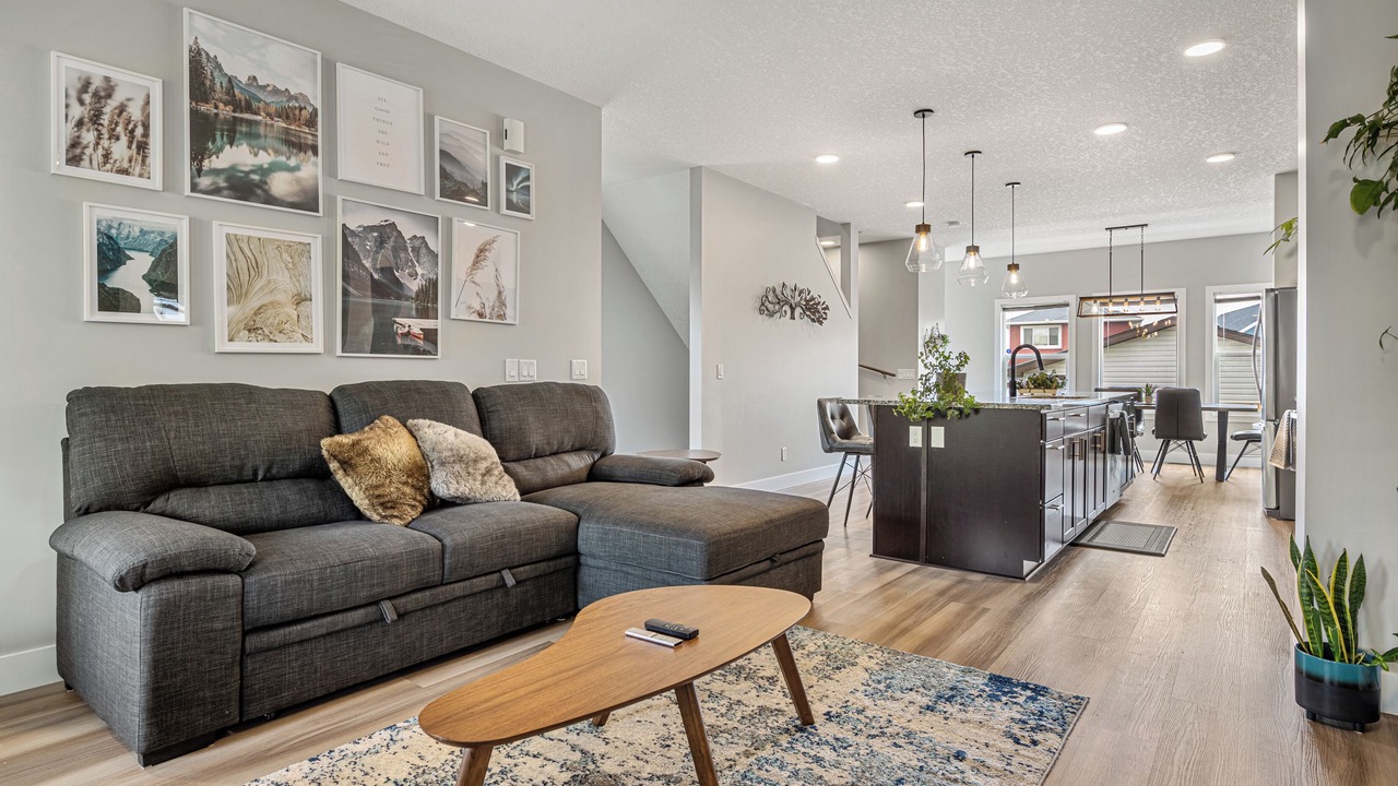 Photo of Livingroom in Evanston