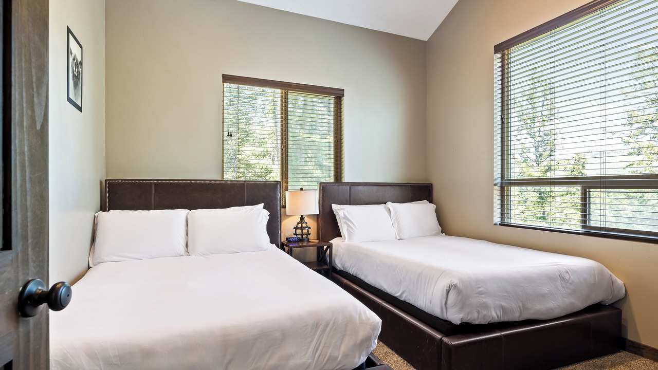 Photo of Bedroom in Summit Park