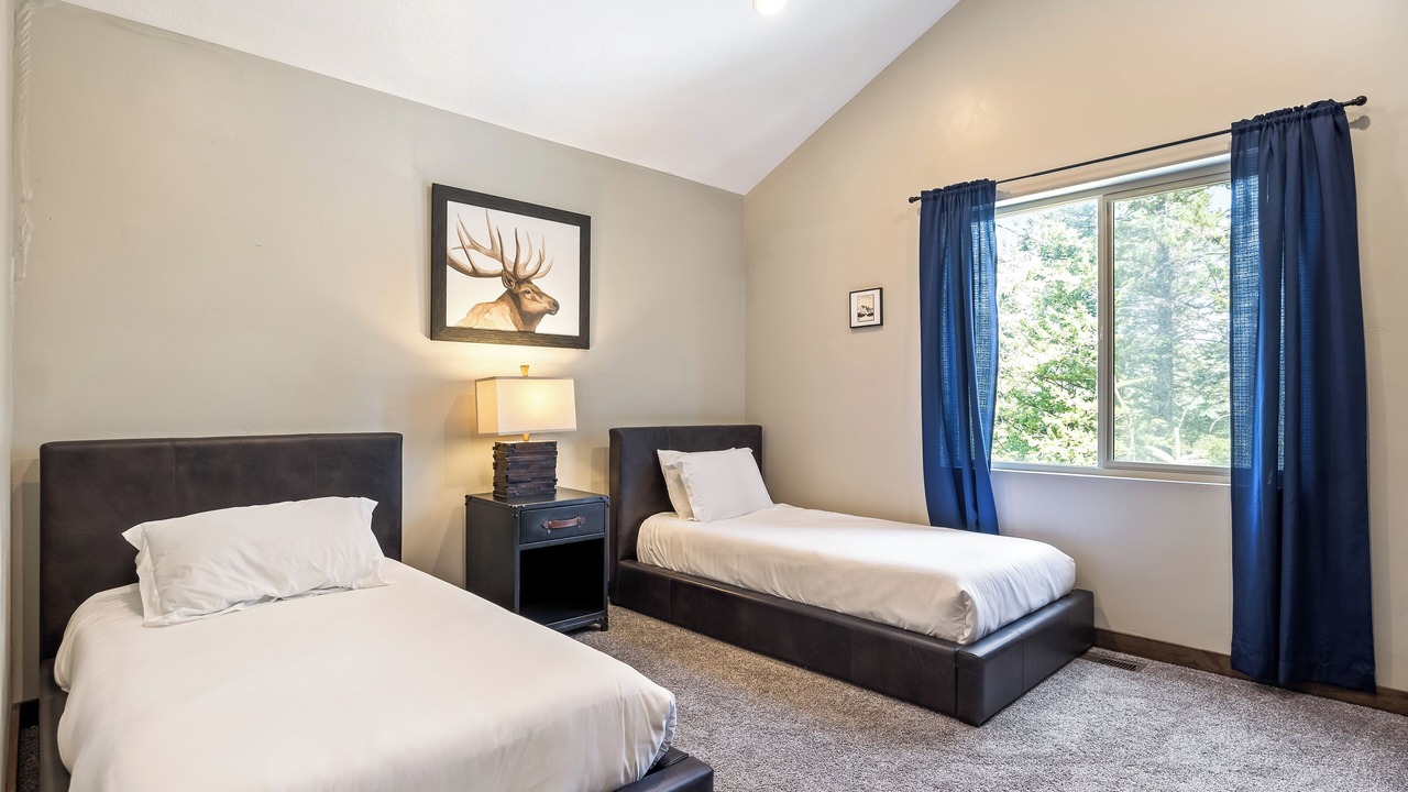 Photo of Bedroom in Summit Park