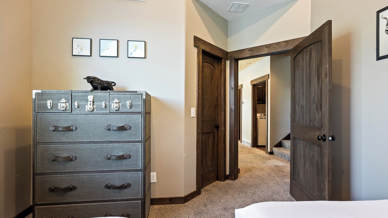 Photo of Bedroom in Summit Park