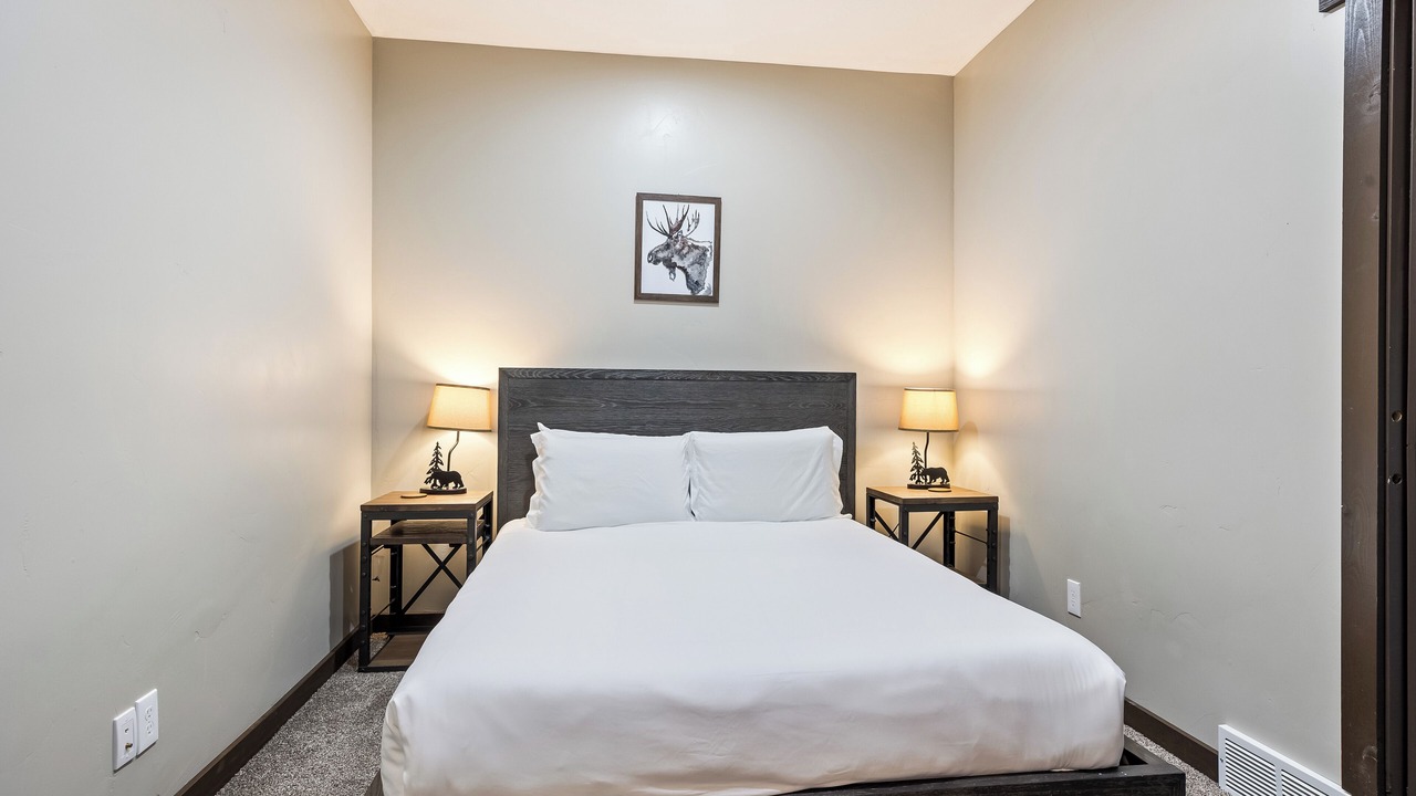 Photo of Bedroom in Summit Park