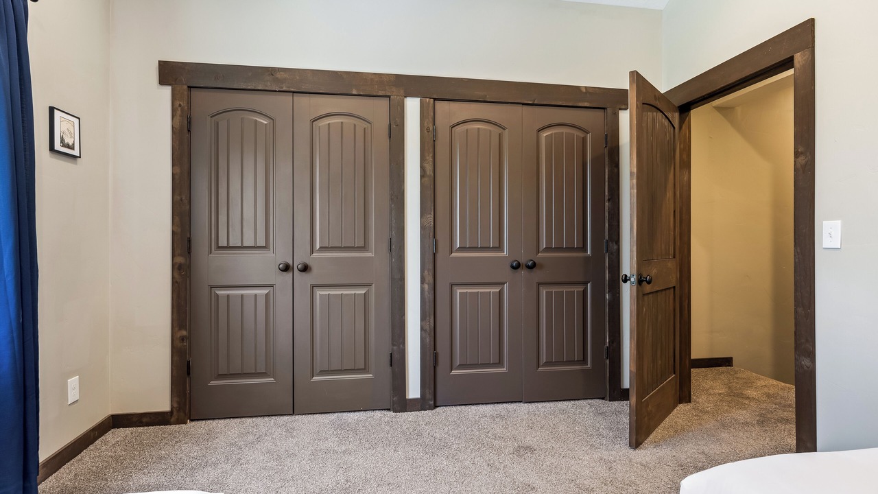 Photo of Bedroom in Summit Park