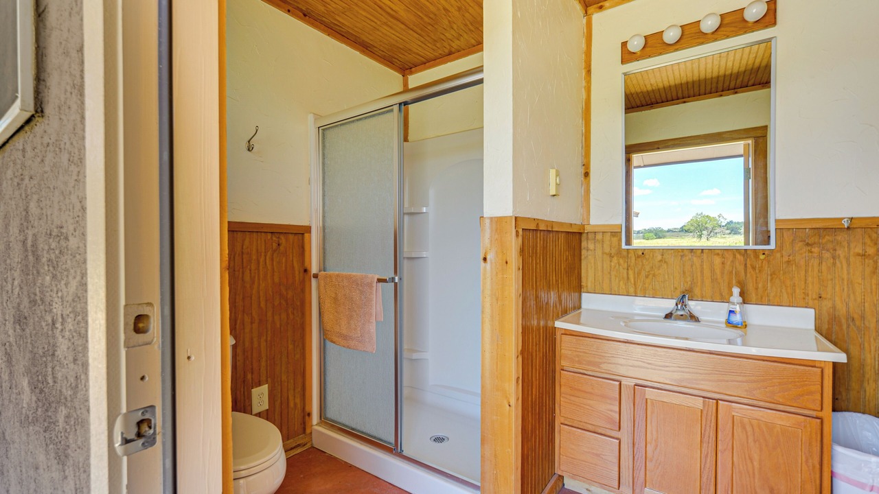 Photo of Bathroom in Brady