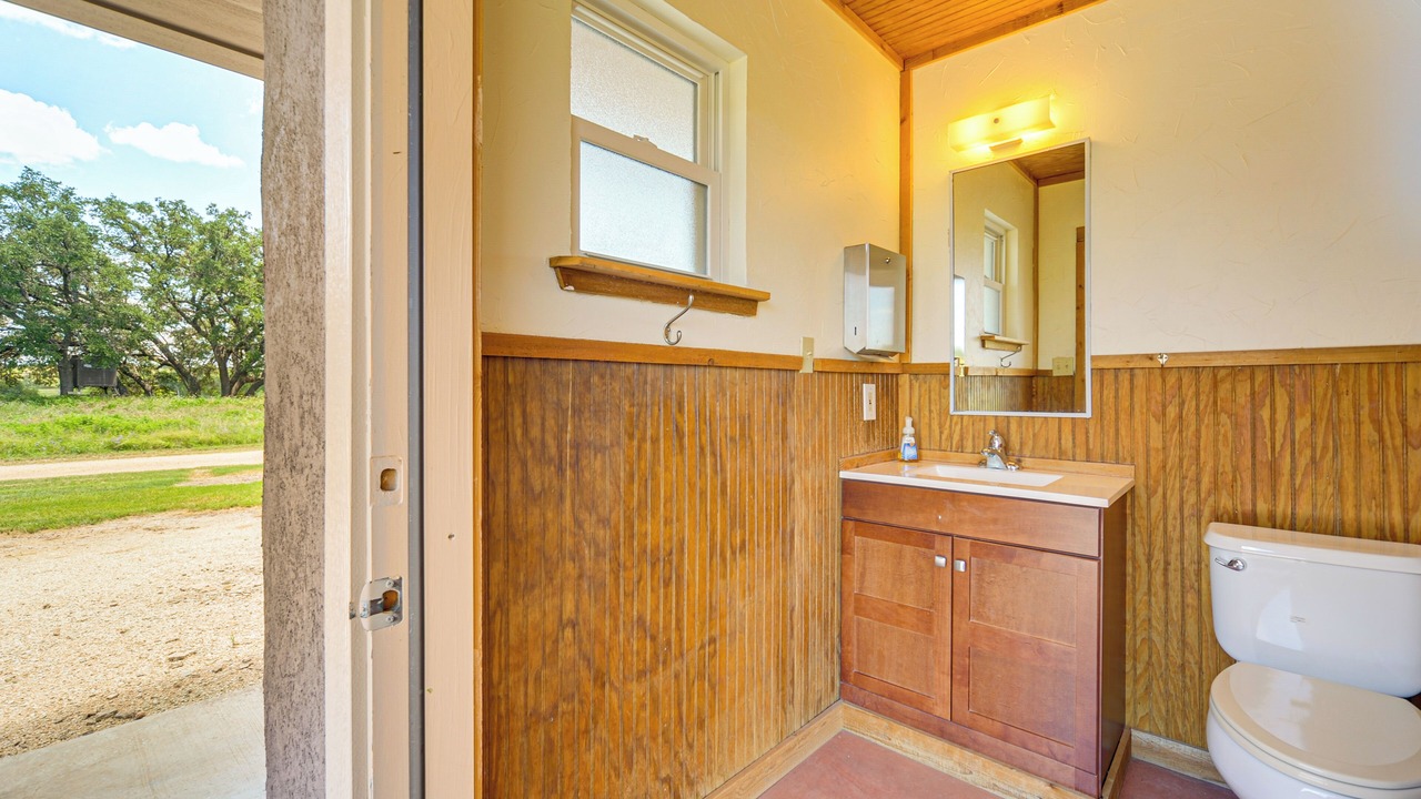 Photo of Bathroom in Brady