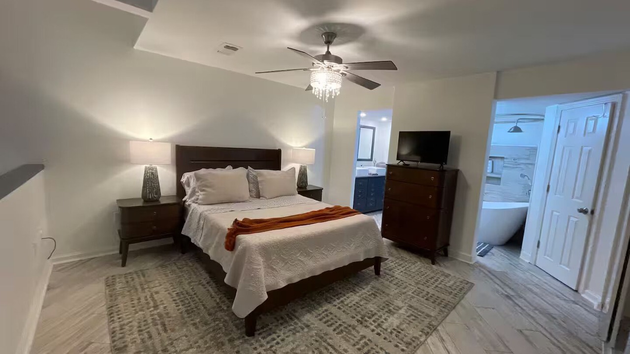 Photo of Bedroom in South Baton Rouge