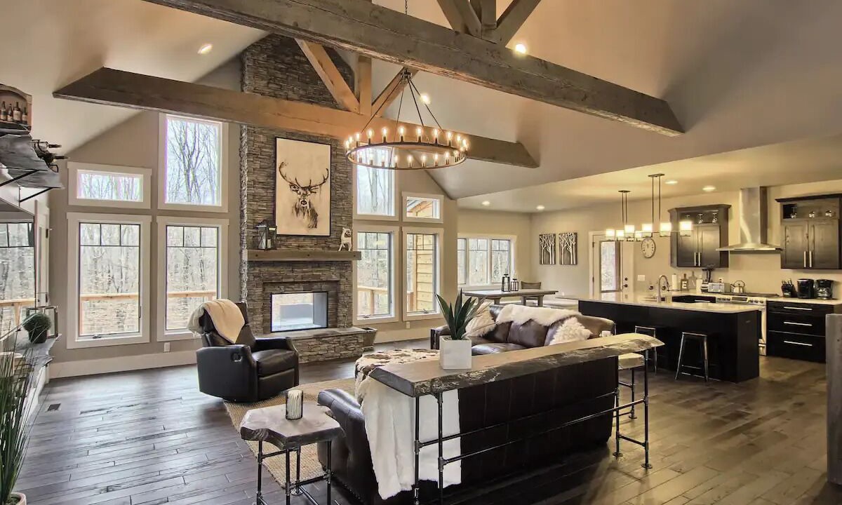 Photo of Livingroom in Boyne City