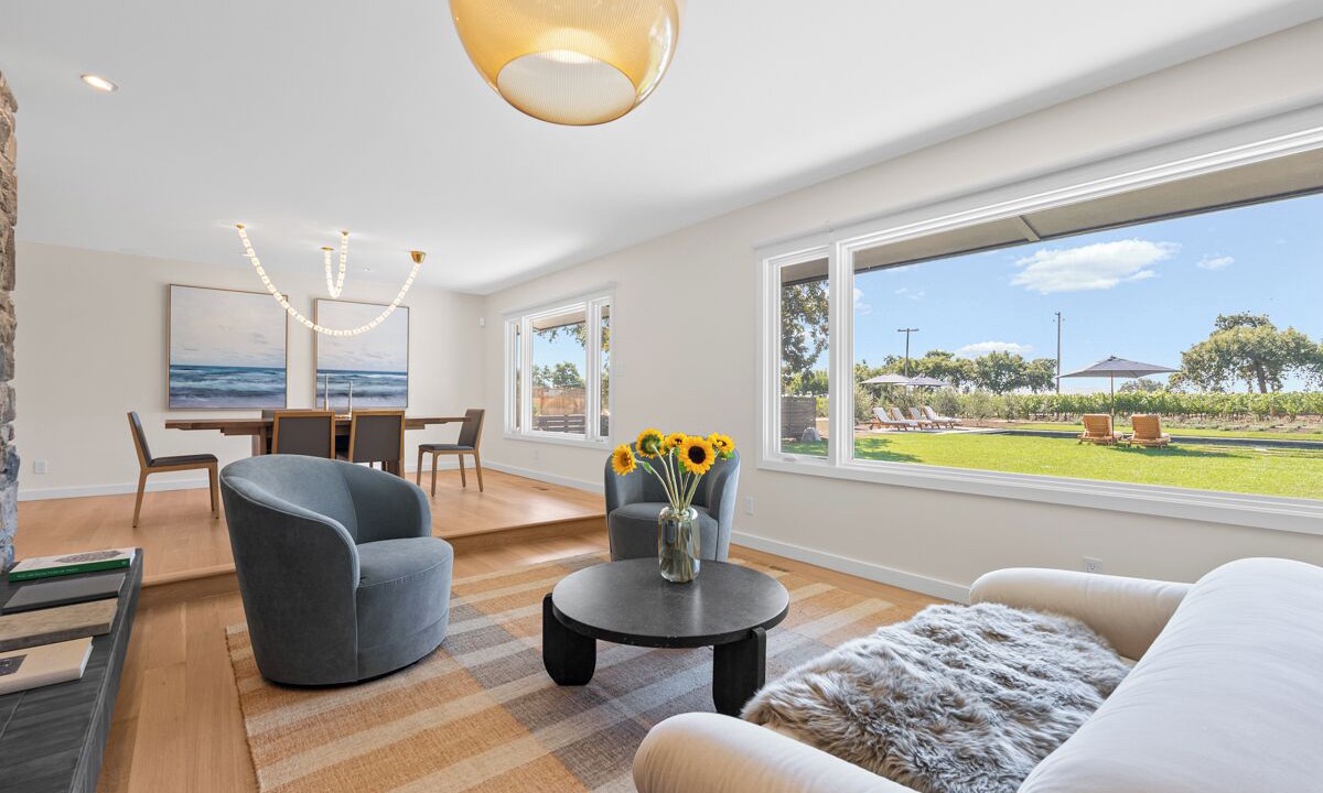 Photo of Livingroom in Napa