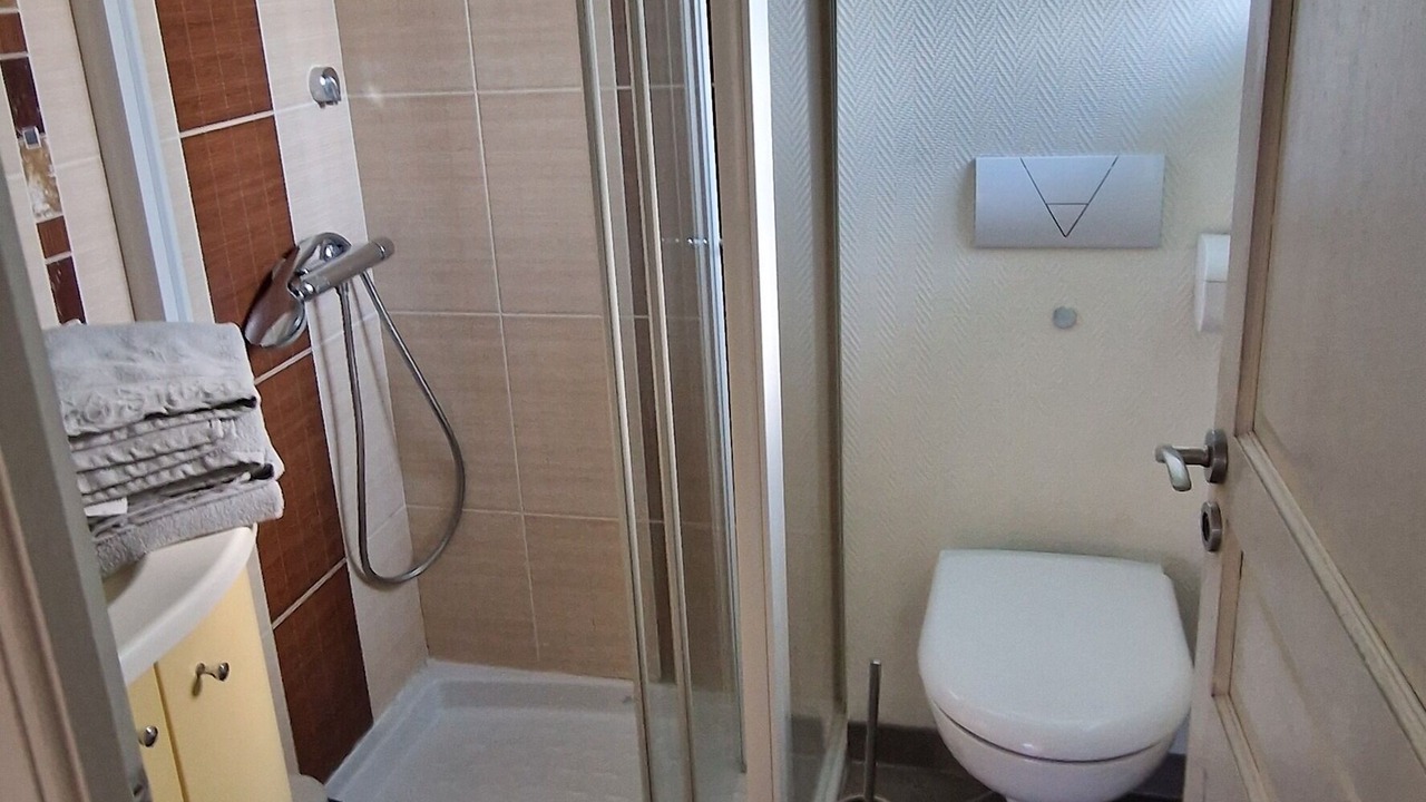 Photo of Bathroom in Franqueville-Saint-Pierre