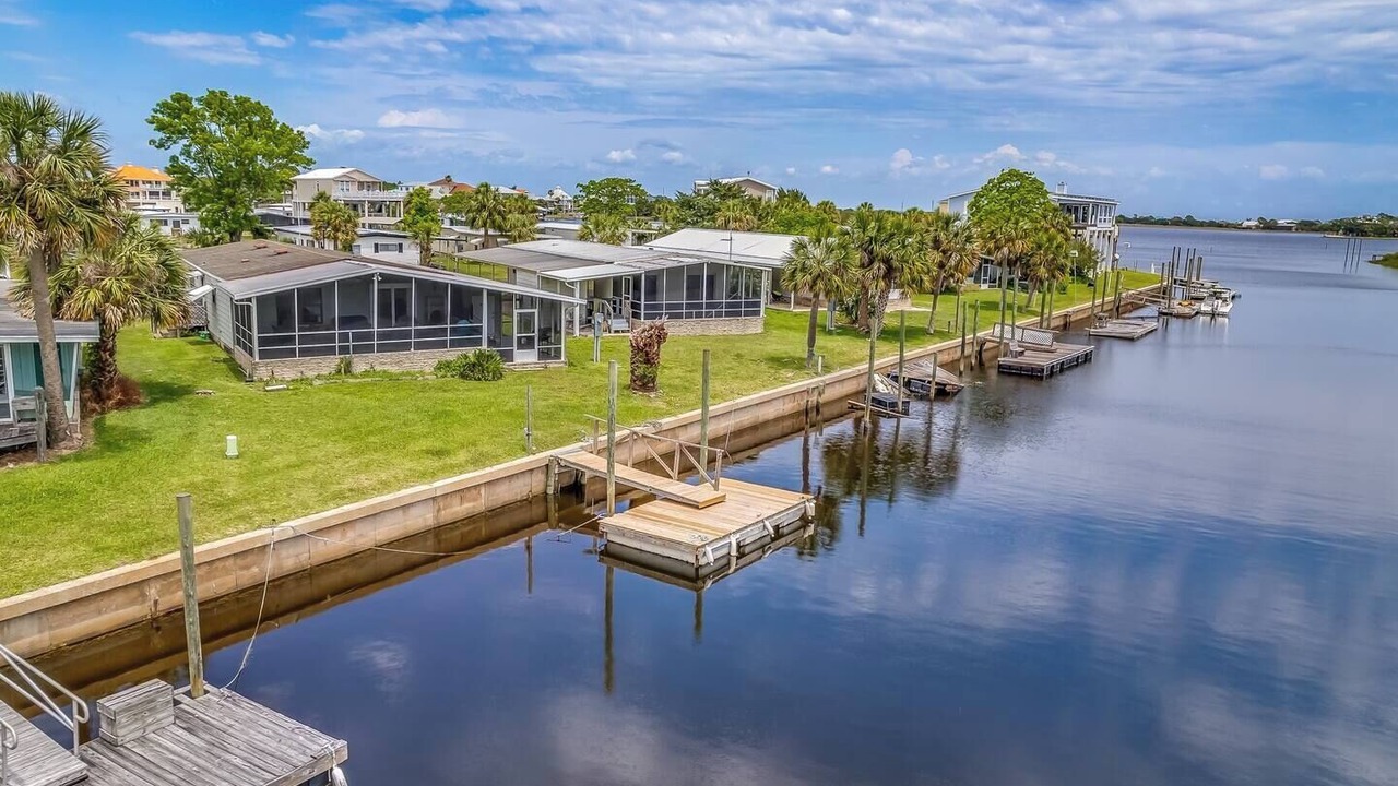 Photo of Others in Crawfordville