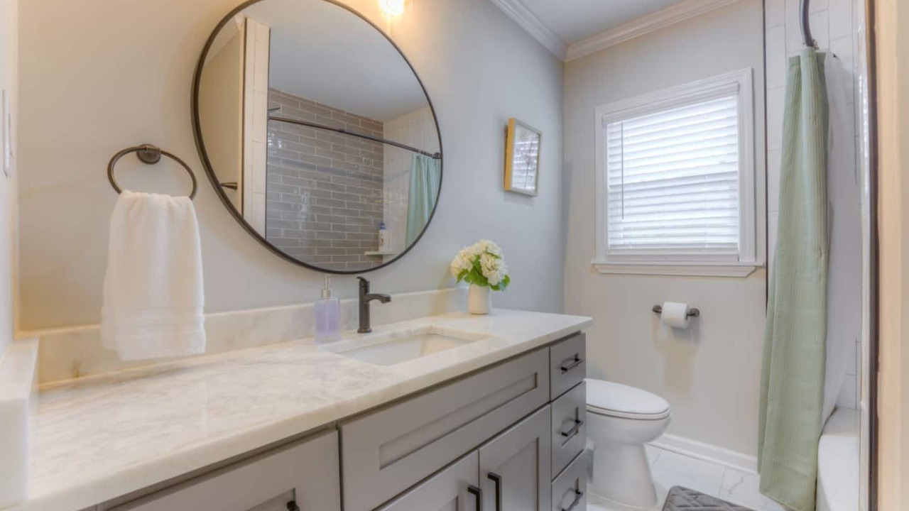 Photo of Bathroom in East Memphis
