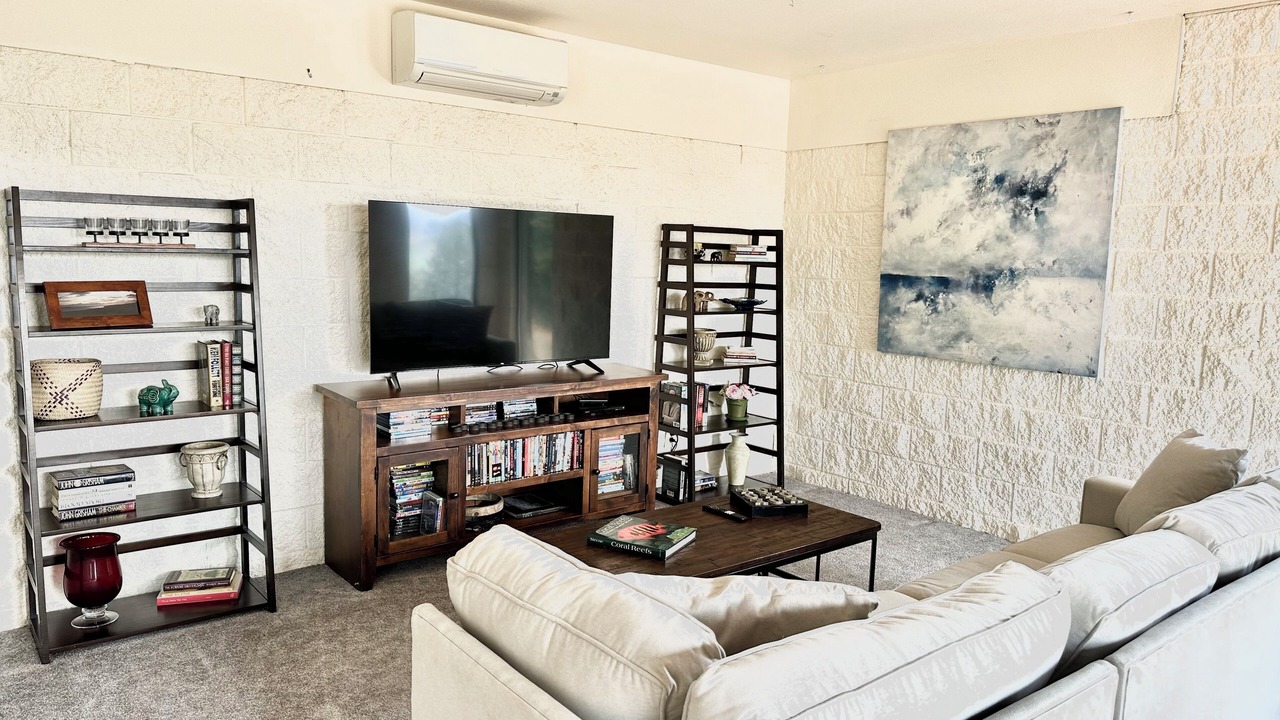 Photo of Livingroom in Eagle Point