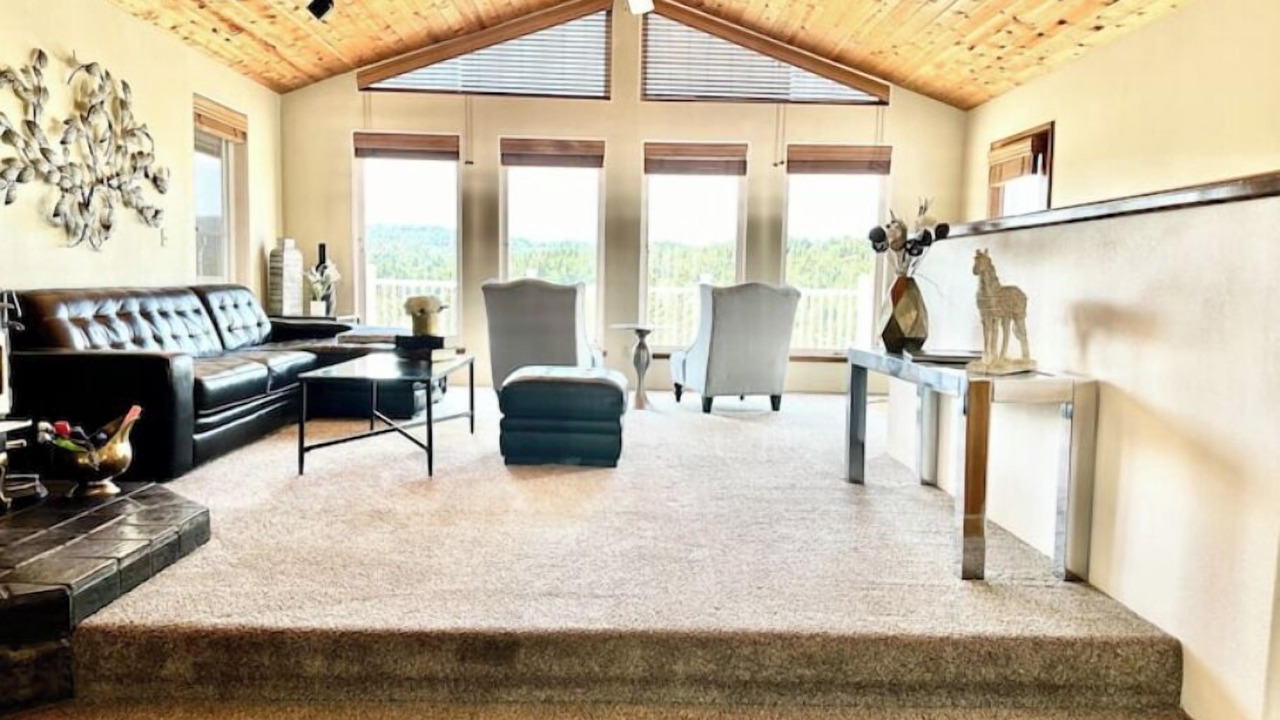 Photo of Livingroom in Eagle Point