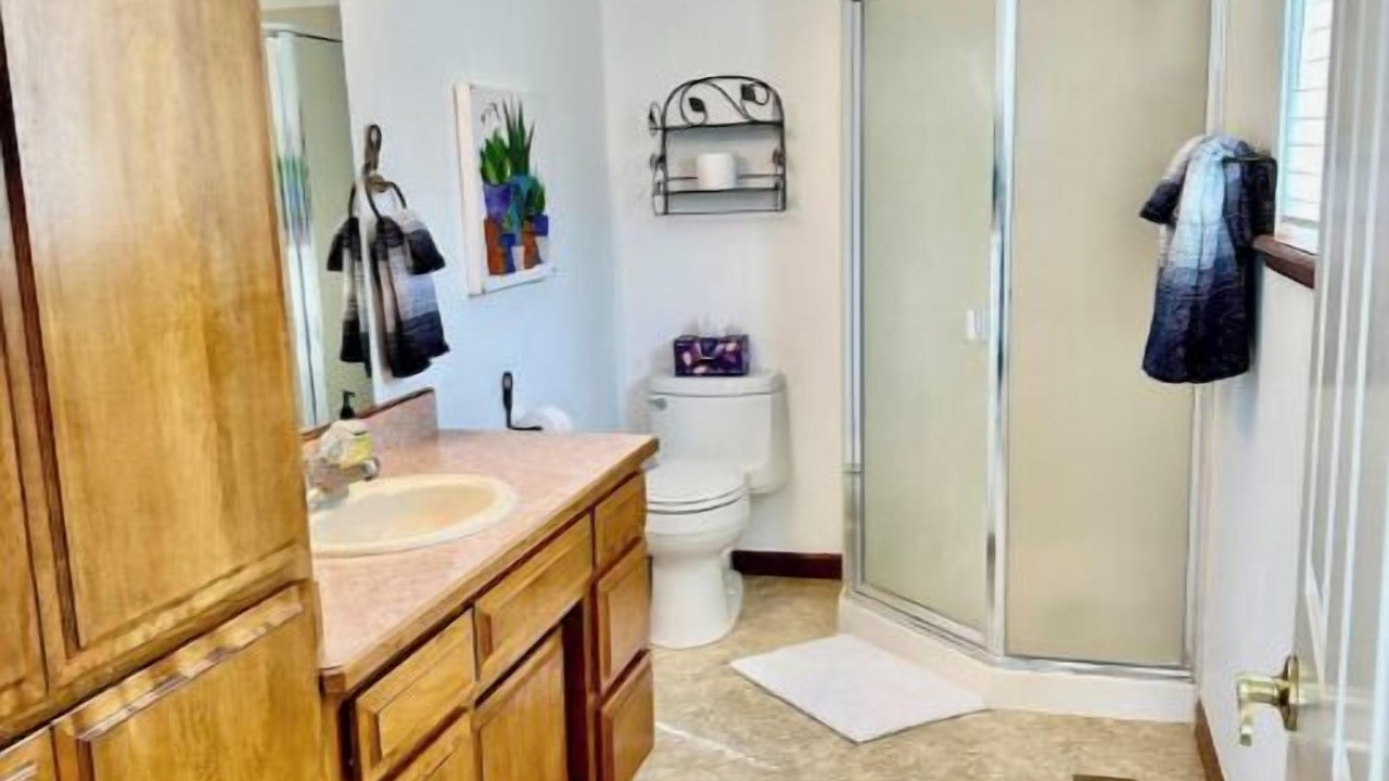 Photo of Bathroom in Eagle Point