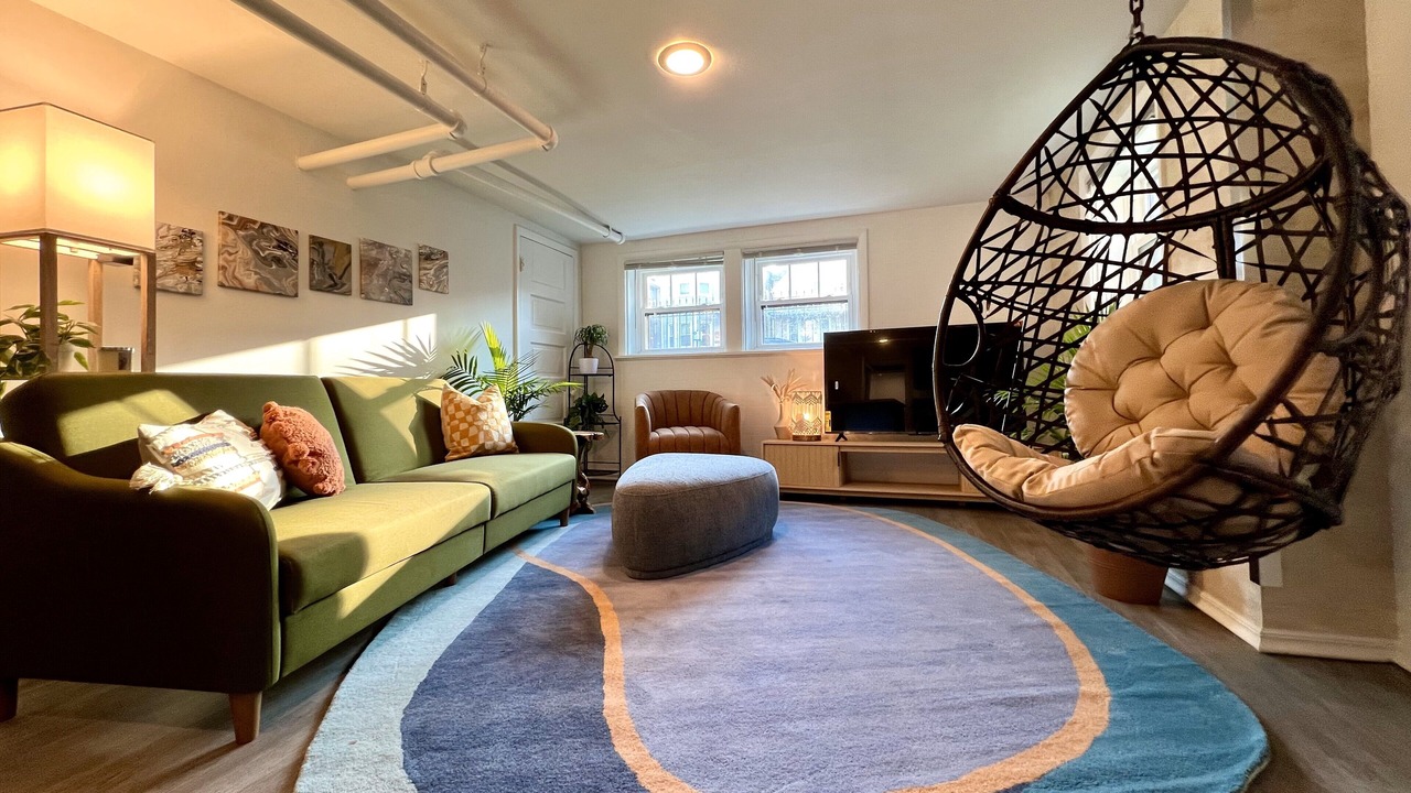 Photo of Livingroom in Irving Park East