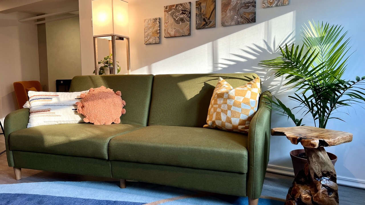 Photo of Livingroom in Irving Park East