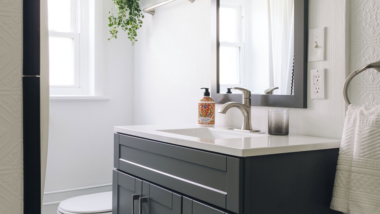 Photo of Bathroom in Irving Park East