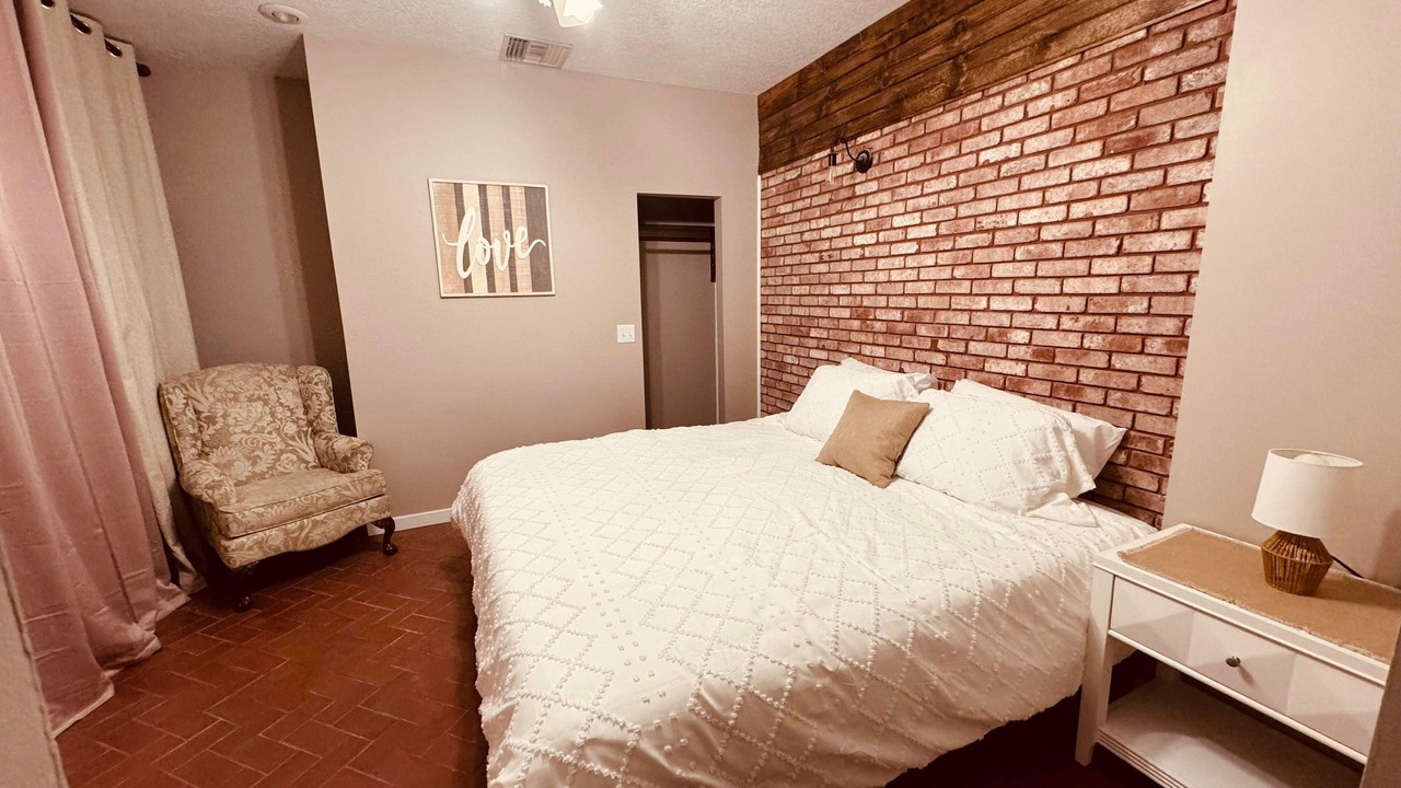 Photo of Bedroom in Mountain View