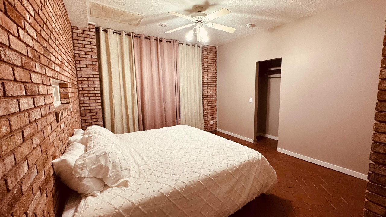 Photo of Bedroom in Mountain View