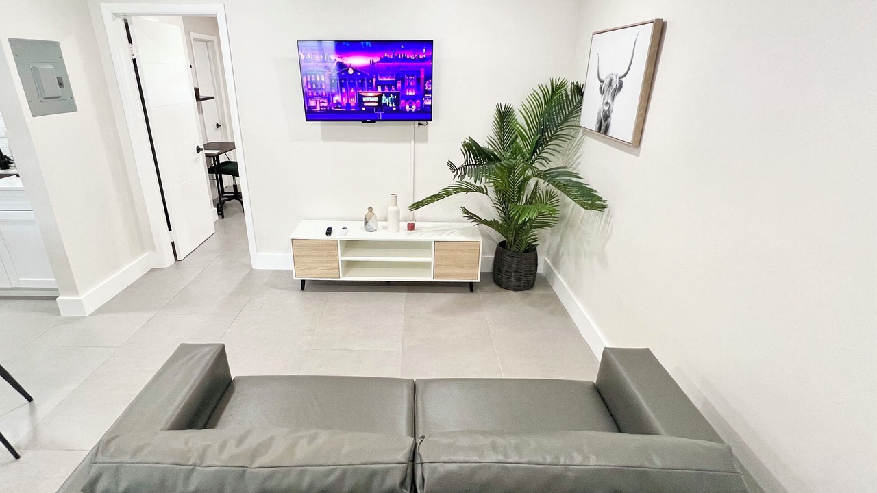 Photo of Livingroom in Lake Ridge