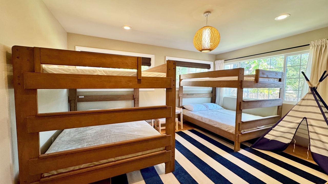 Photo of Bedroom in Mount Helix