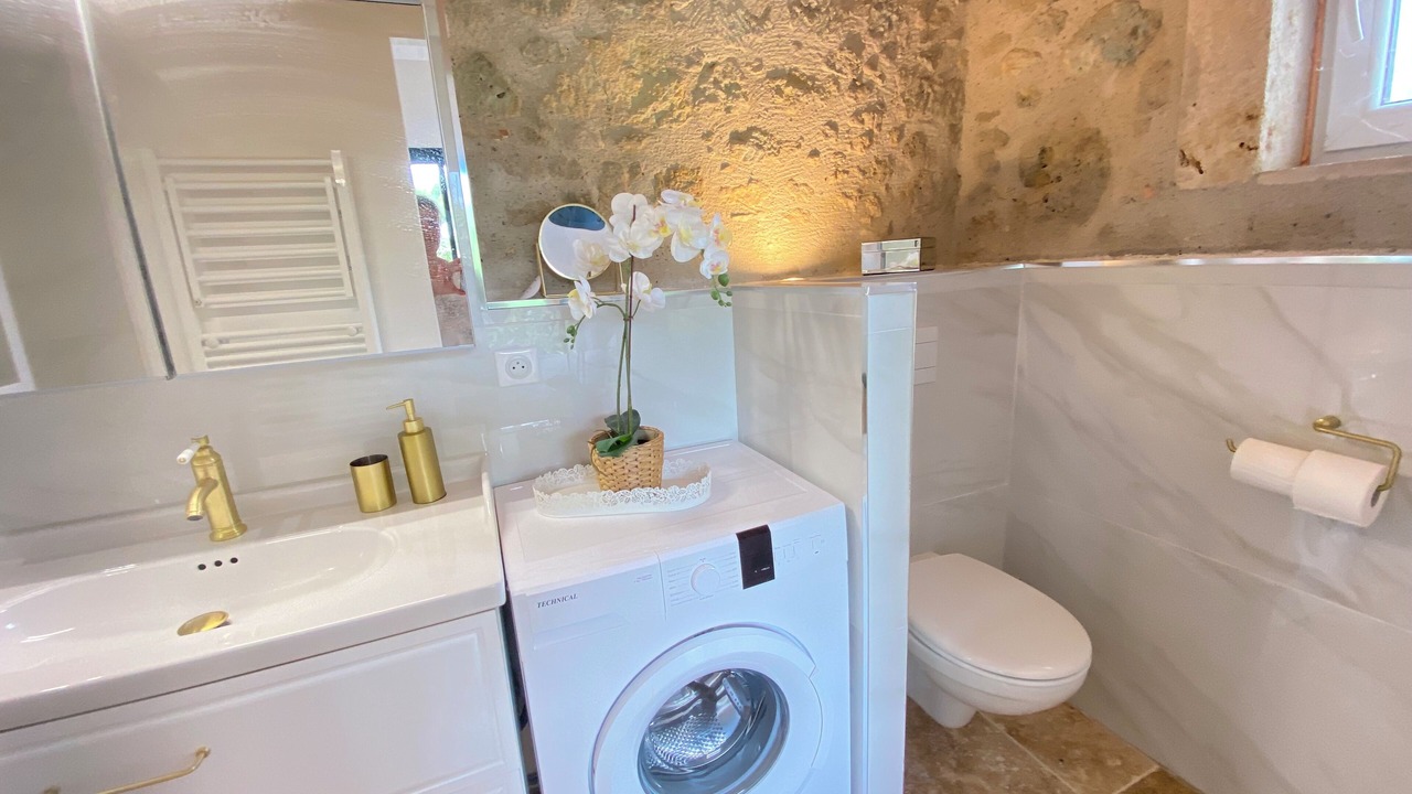 Photo of Bathroom in Lasserre