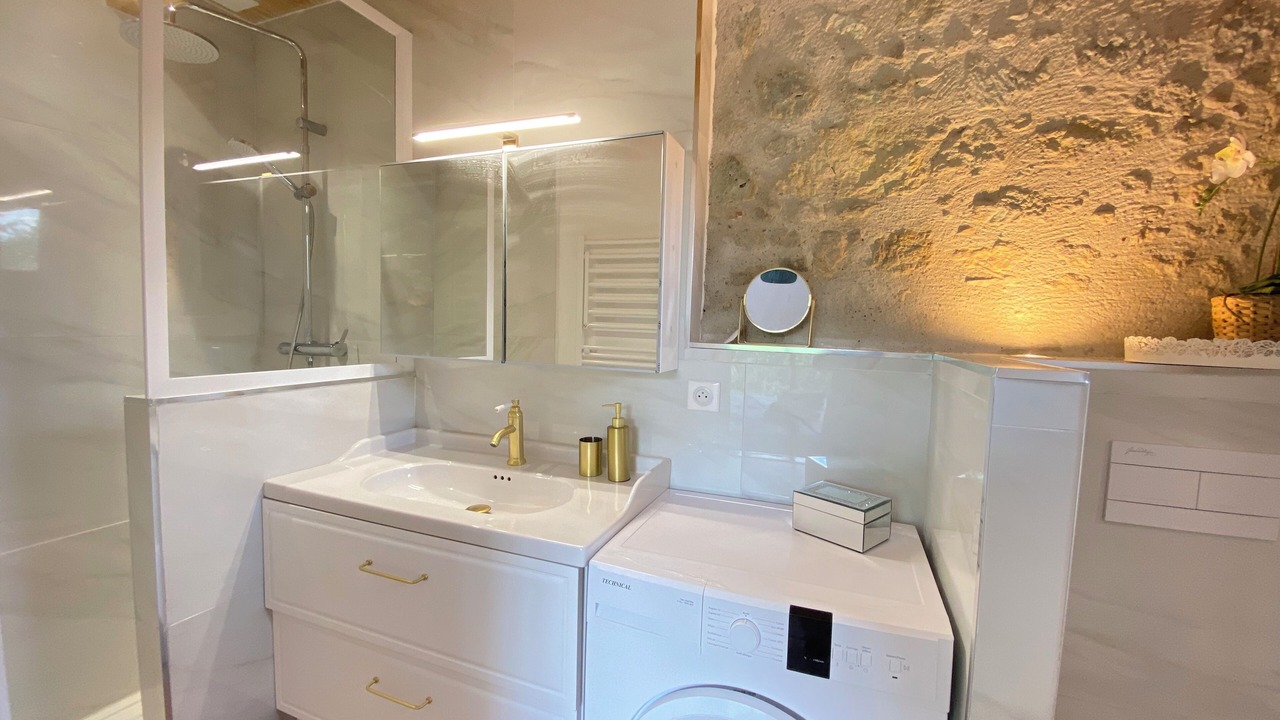 Photo of Bathroom in Lasserre