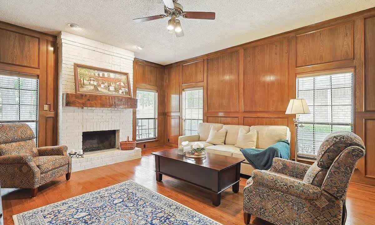 Photo of Livingroom in South Arlington