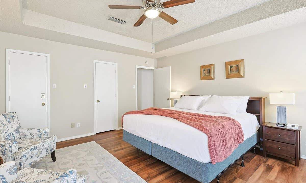 Photo of Bedroom in South Arlington