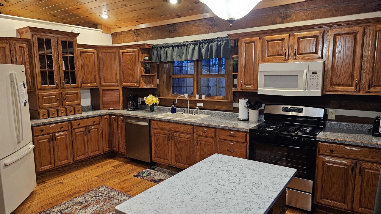 Photo of Kitchen in Helmsburg