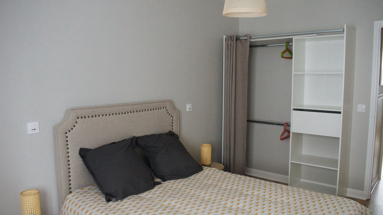 Photo of Bedroom in Cote Ouest Ormeaux