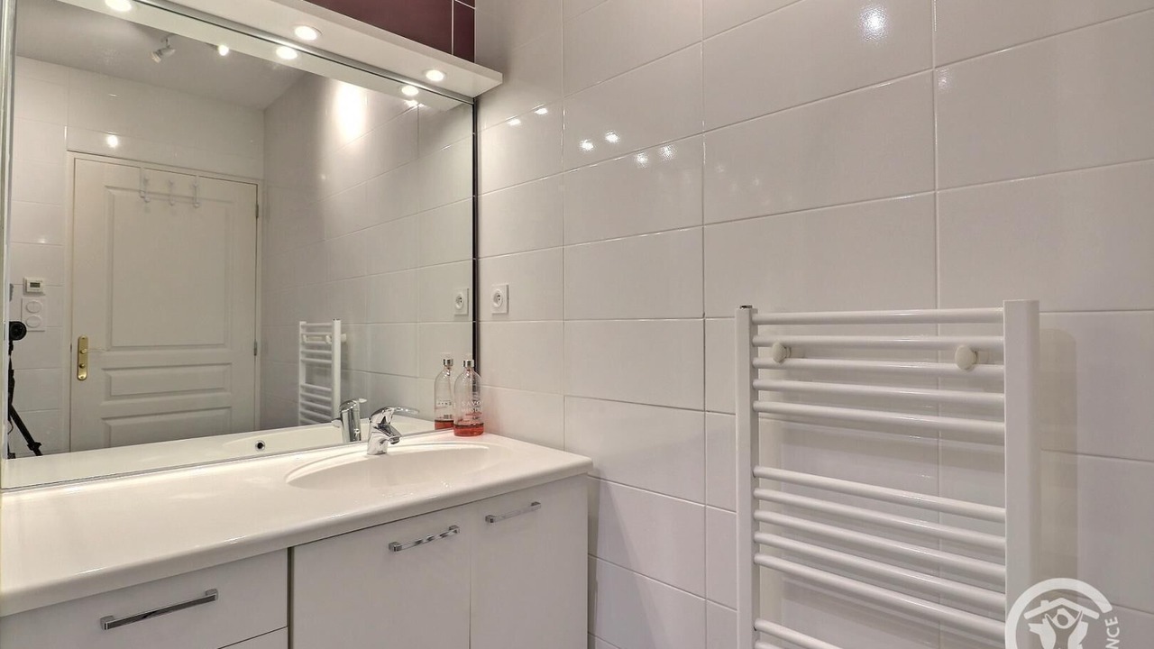 Photo of Bathroom in Feins