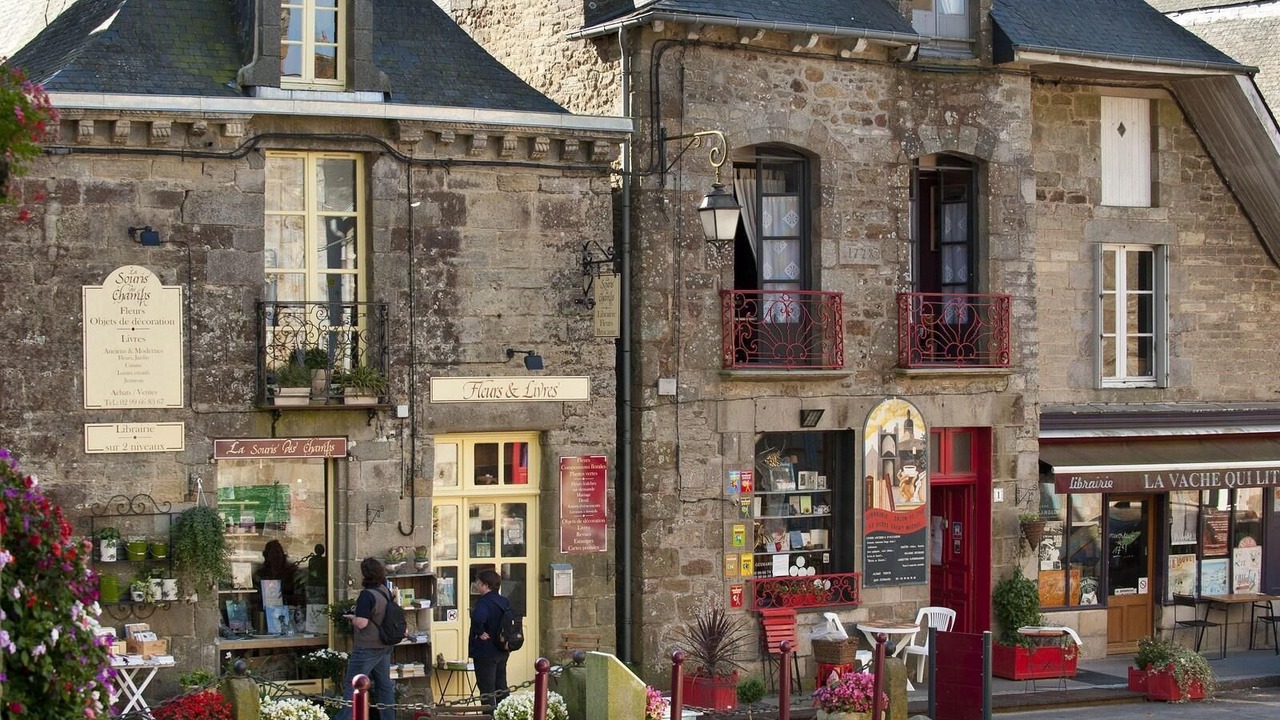 Photo of Others in Feins