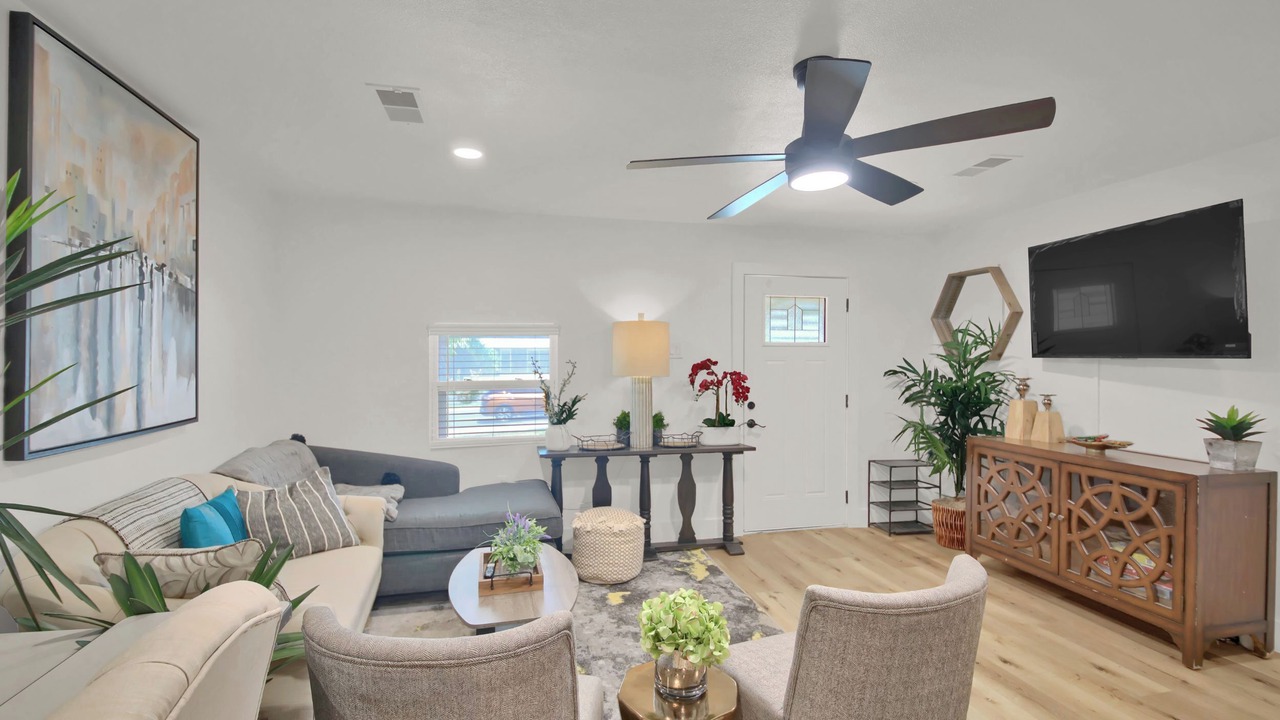 Photo of Livingroom in Dawson