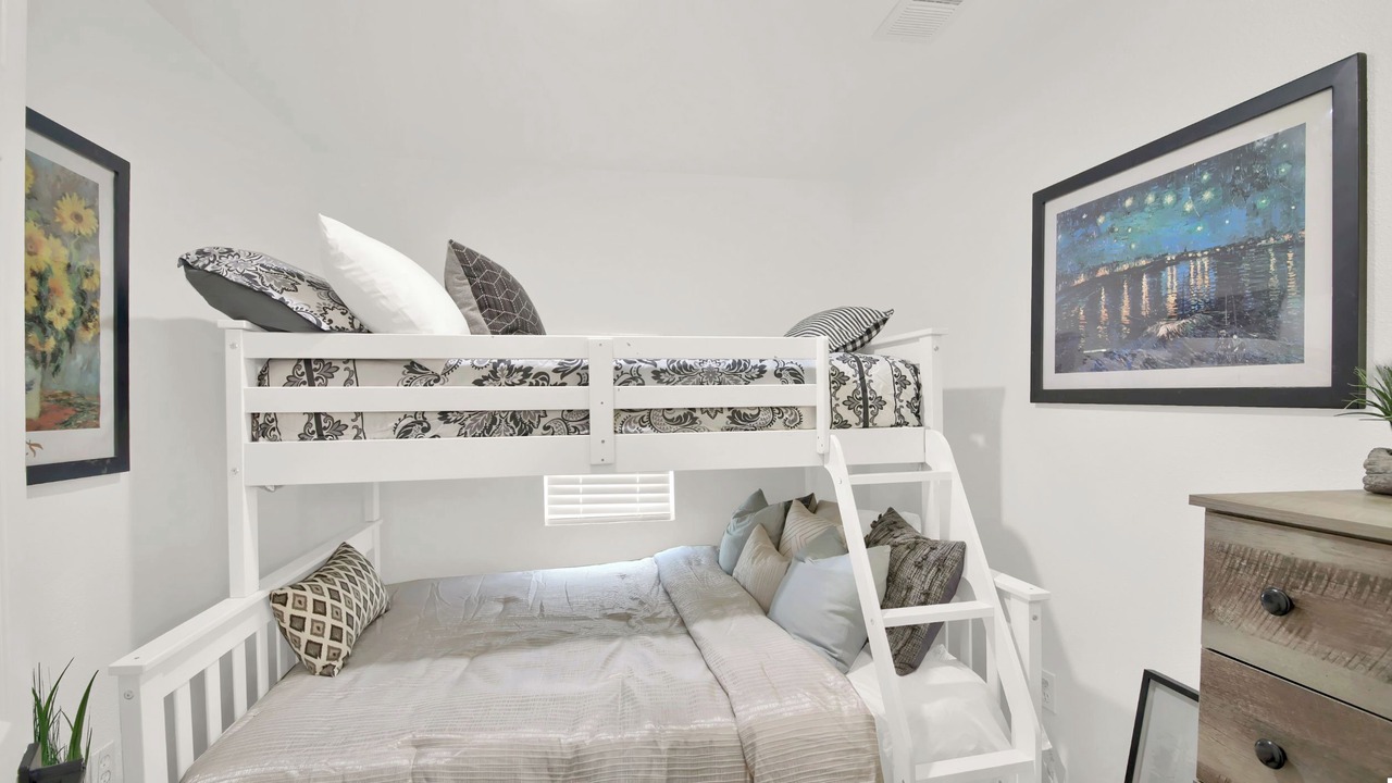 Photo of Bedroom in Dawson