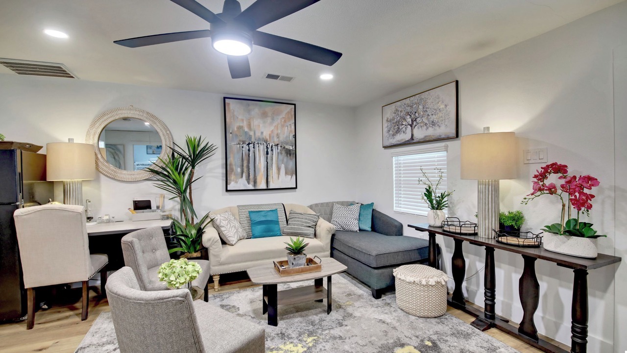 Photo of Livingroom in Dawson