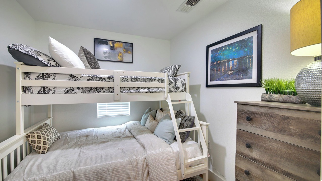 Photo of Bedroom in Dawson