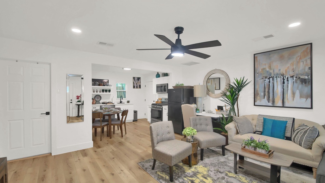 Photo of Livingroom in Dawson