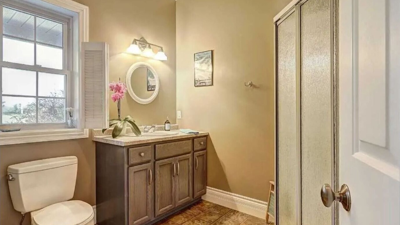 Photo of Bathroom in Colborne